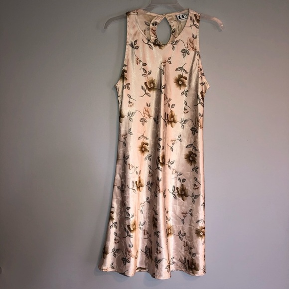 DBY Vintage Floral Mini Summer Dress - Picture 3 of 9